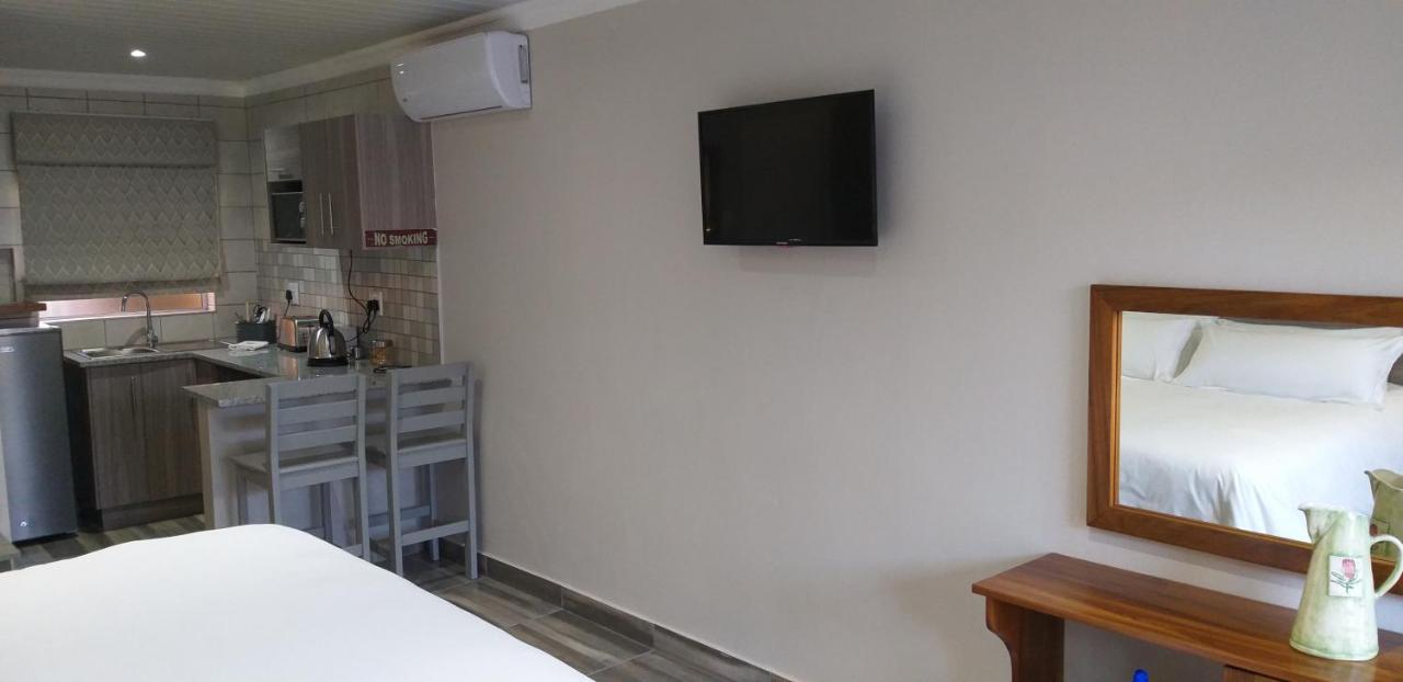 Schnehage Self Catering Lägenhet Bloemfontein Exteriör bild