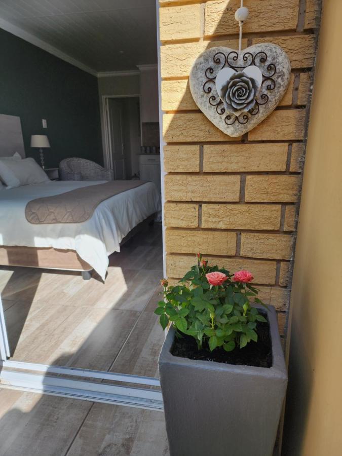 Schnehage Self Catering Lägenhet Bloemfontein Exteriör bild